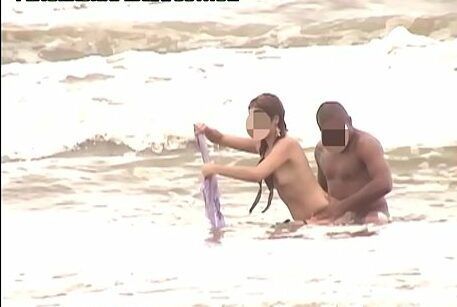 Vídeo amador de casal sem vergonha fodendo em praia brasileira